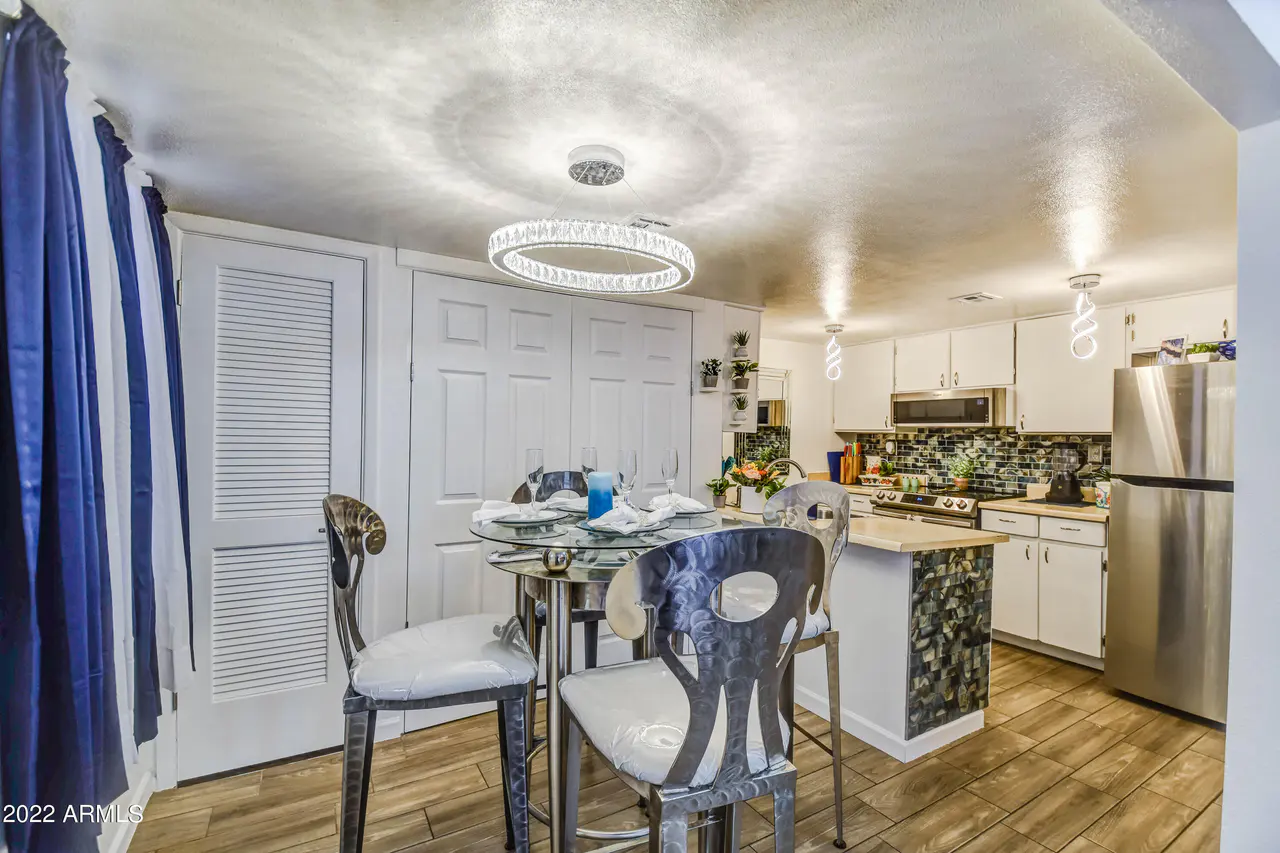 1730 W EMELITA Avenue 1095, Mesa, AZ 85202