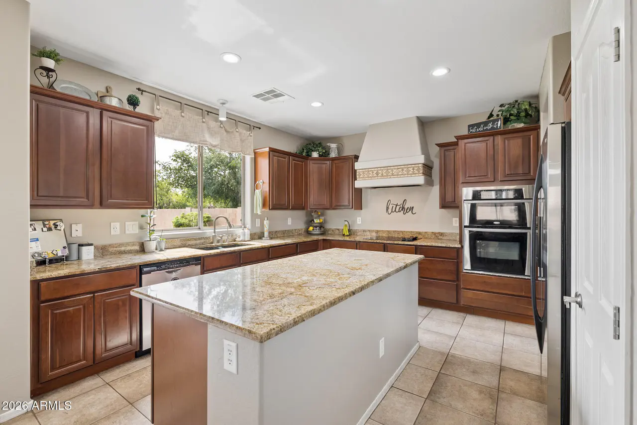 1709 S PENROSE Drive, Gilbert, AZ 85295